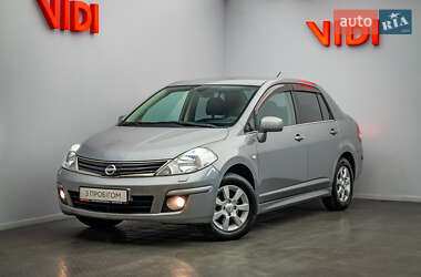 Седан Nissan TIIDA 2011 в Києві
