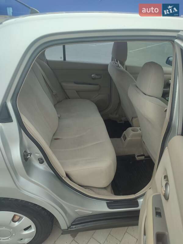 Седан Nissan TIIDA 2007 в Виннице