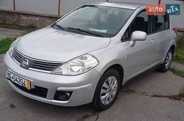 Хэтчбек Nissan TIIDA 2008 в Виннице