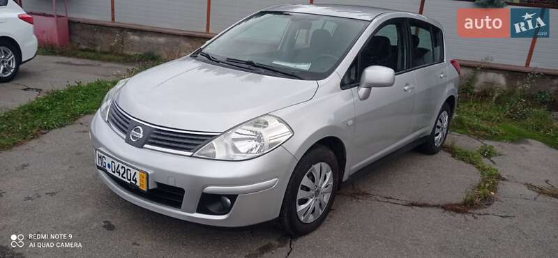 Хэтчбек Nissan TIIDA 2008 в Виннице