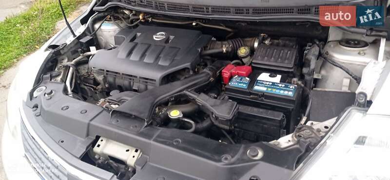 Хэтчбек Nissan TIIDA 2008 в Виннице