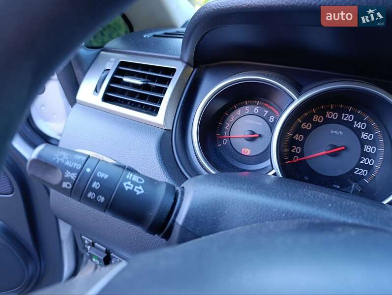 Седан Nissan TIIDA 2008 в Хмельницком фото 18 Седан Nissan TIIDA 2008 в Хмельницком