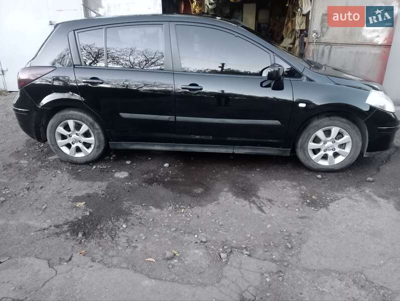 Хэтчбек Nissan TIIDA 2007 в Одессе