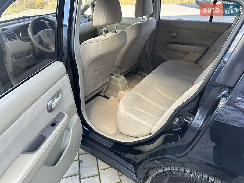 Хетчбек Nissan TIIDA 2008 в Хмельницькому