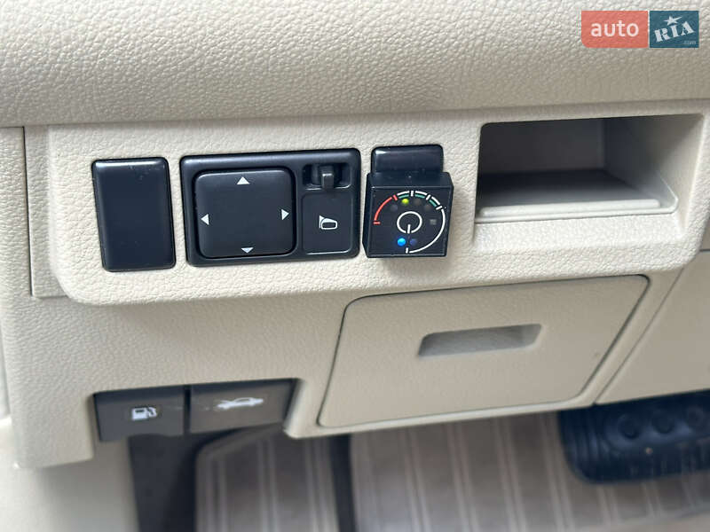 Хетчбек Nissan TIIDA 2008 в Хмельницькому