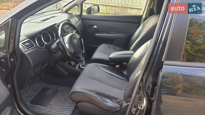 Хэтчбек Nissan TIIDA 2008 в Киеве