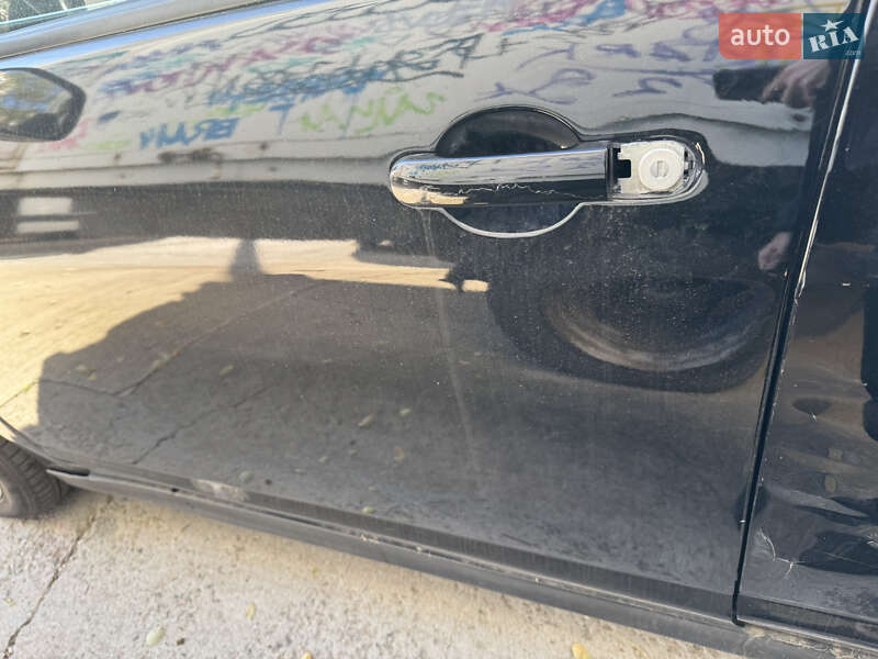 Хэтчбек Nissan TIIDA 2007 в Одессе