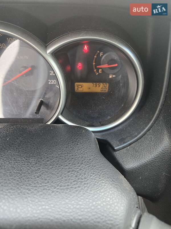 Хетчбек Nissan TIIDA 2008 в Харкові