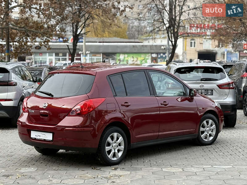 Хэтчбек Nissan TIIDA 2008 в Одессе