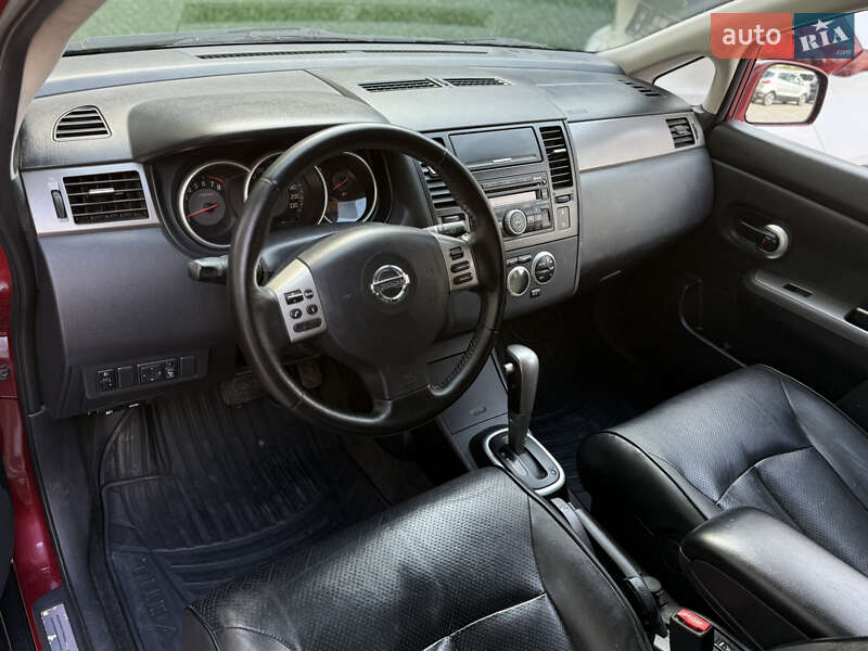 Хэтчбек Nissan TIIDA 2008 в Одессе