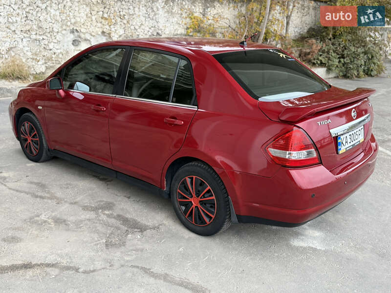 Седан Nissan TIIDA 2008 в Одессе