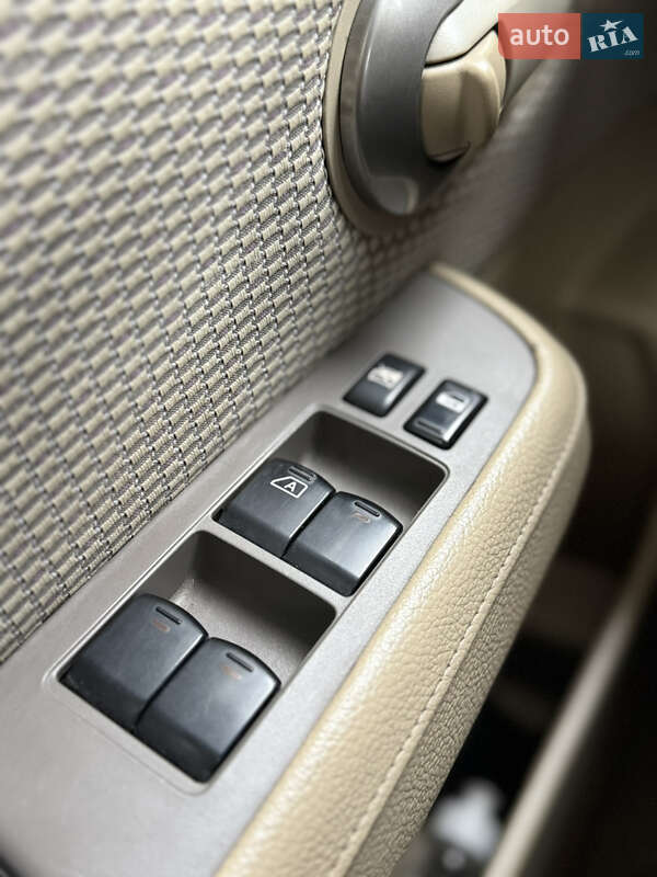 Седан Nissan TIIDA 2008 в Одессе