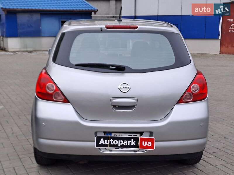 Хэтчбек Nissan TIIDA 2006 в Одессе
