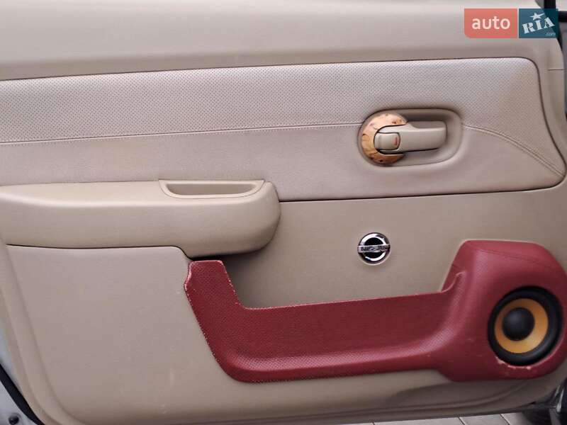 Хэтчбек Nissan TIIDA 2006 в Одессе