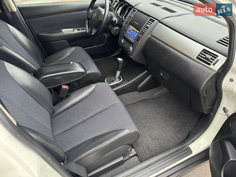 Хэтчбек Nissan TIIDA 2010 в Киеве фото 8 Хэтчбек Nissan TIIDA 2010 в Киеве