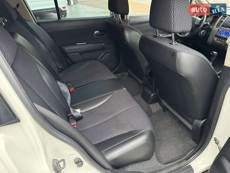 Хэтчбек Nissan TIIDA 2010 в Киеве фото 11 Хэтчбек Nissan TIIDA 2010 в Киеве