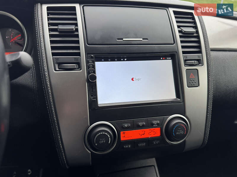 Хэтчбек Nissan TIIDA 2010 в Киеве фото 25 Хэтчбек Nissan TIIDA 2010 в Киеве