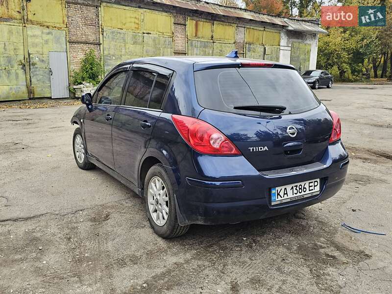 Хетчбек Nissan TIIDA 2007 в Києві