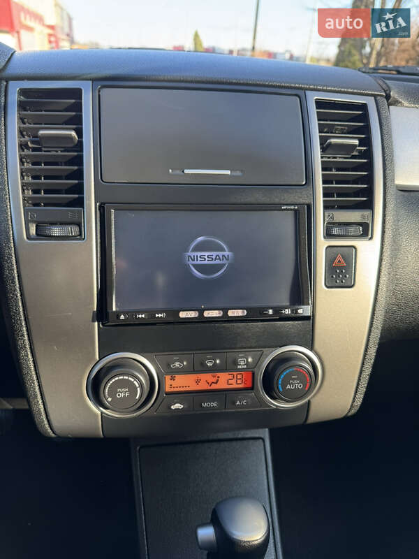 Хэтчбек Nissan TIIDA 2011 в Киеве