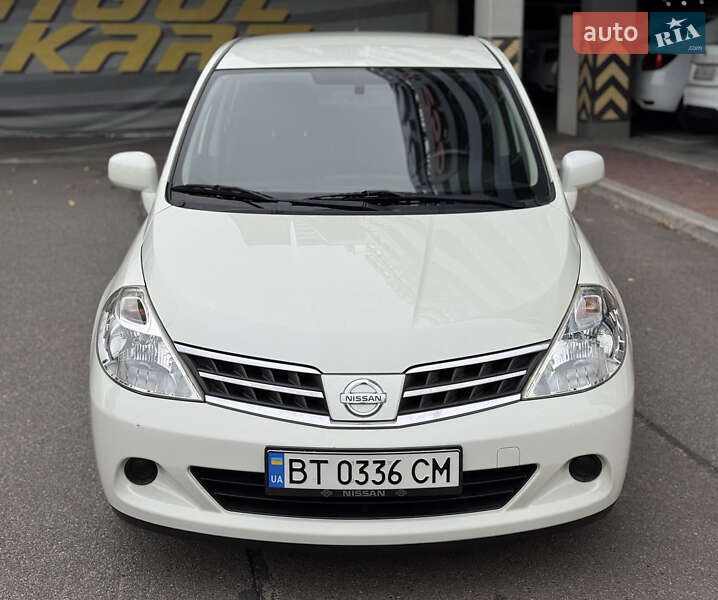 Хэтчбек Nissan TIIDA 2010 в Белой Церкви