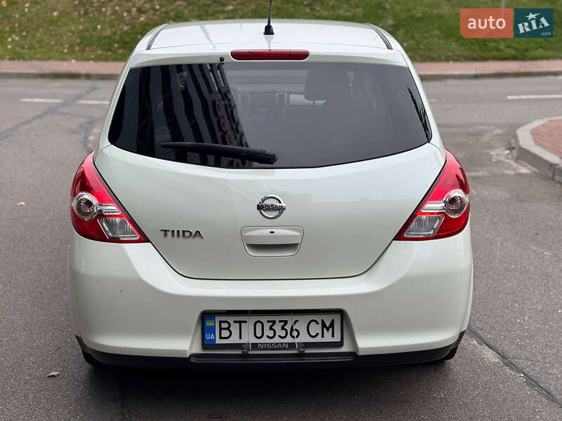 Хэтчбек Nissan TIIDA 2010 в Белой Церкви