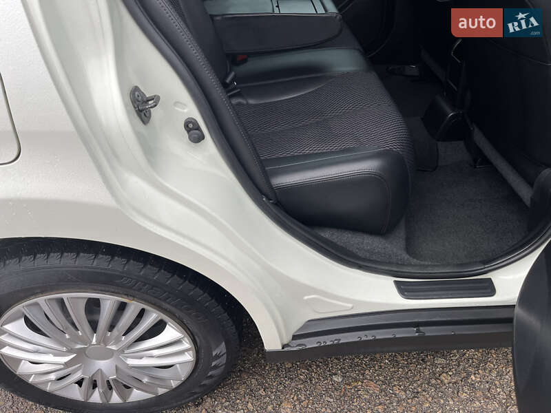 Хэтчбек Nissan TIIDA 2010 в Белой Церкви