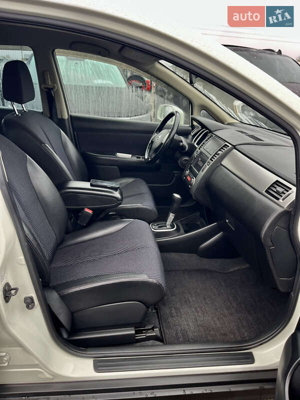 Хэтчбек Nissan TIIDA 2010 в Белой Церкви