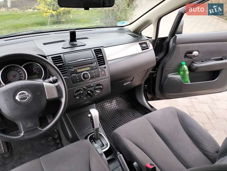 Хэтчбек Nissan TIIDA 2008 в Николаеве