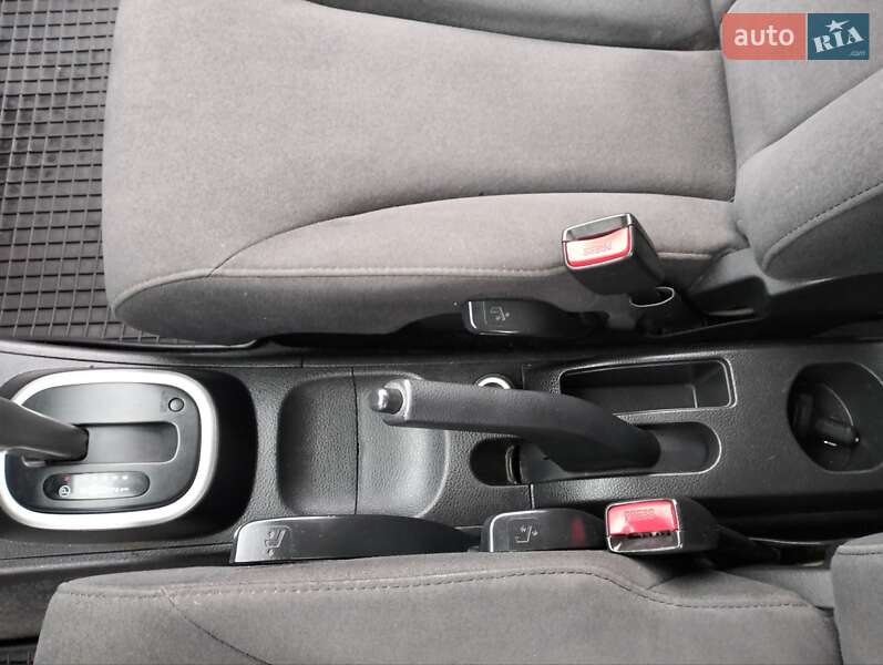 Хэтчбек Nissan TIIDA 2008 в Николаеве