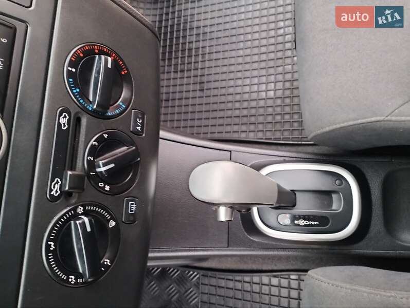 Хэтчбек Nissan TIIDA 2008 в Николаеве