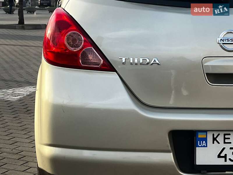 Хэтчбек Nissan TIIDA 2008 в Днепре