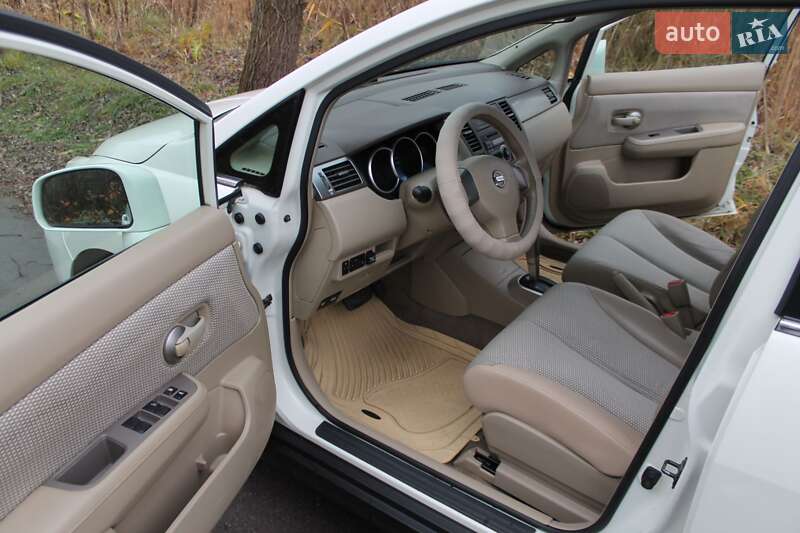 Седан Nissan TIIDA 2007 в Белой Церкви