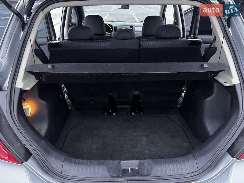 Хэтчбек Nissan TIIDA 2007 в Виннице фото 9 Хэтчбек Nissan TIIDA 2007 в Виннице