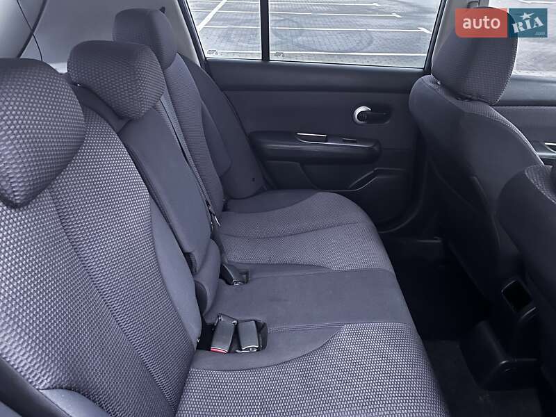 Хэтчбек Nissan TIIDA 2007 в Виннице фото 13 Хэтчбек Nissan TIIDA 2007 в Виннице