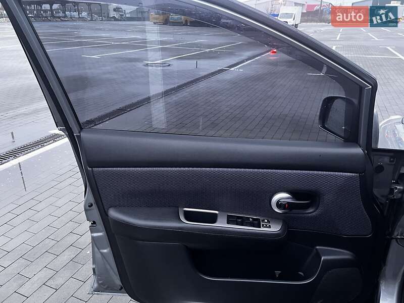 Хэтчбек Nissan TIIDA 2007 в Виннице фото 19 Хэтчбек Nissan TIIDA 2007 в Виннице