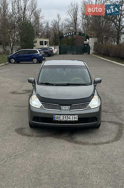 Седан Nissan TIIDA 2007 в Днепре