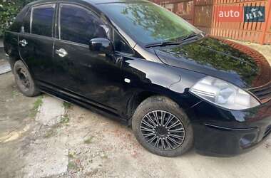 Седан Nissan TIIDA 2011 в Львові