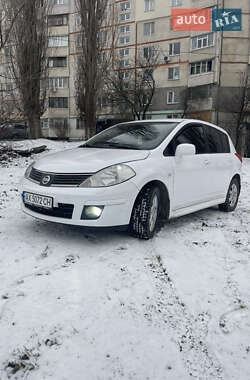 Хэтчбек Nissan TIIDA 2010 в Харькове