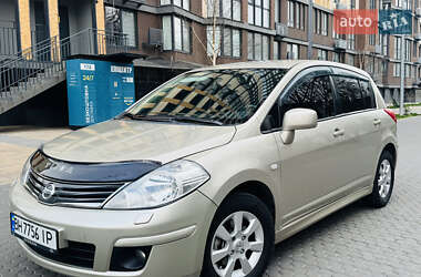 Хетчбек Nissan TIIDA 2011 в Одесі