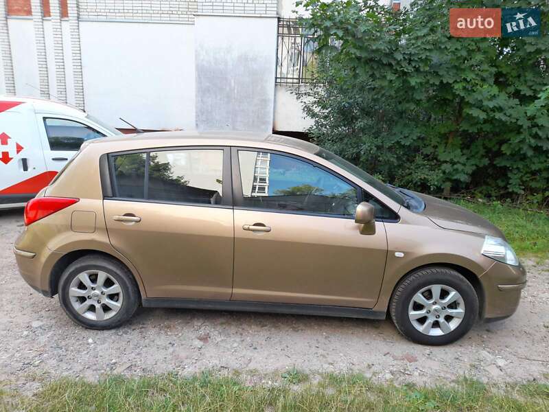 Хетчбек Nissan TIIDA 2008 в Львові