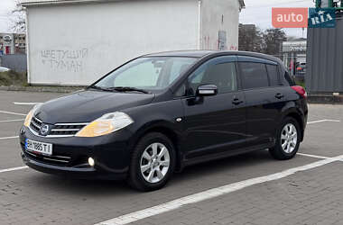 Хэтчбек Nissan TIIDA 2012 в Одессе