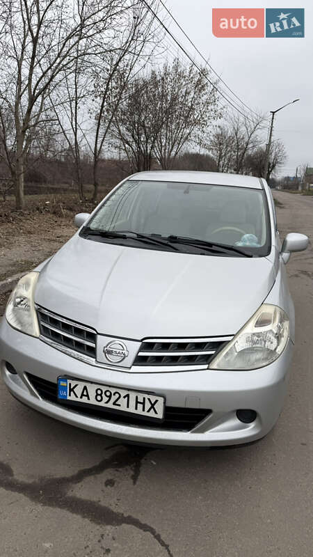 Хетчбек Nissan TIIDA 2010 в Білій Церкві