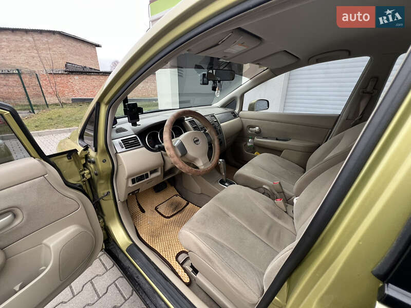 Хэтчбек Nissan TIIDA 2008 в Хмельницком