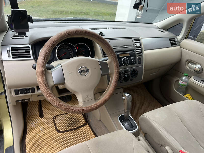 Хэтчбек Nissan TIIDA 2008 в Хмельницком