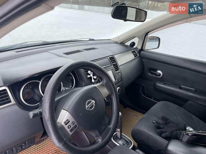 Хетчбек Nissan TIIDA 2008 в Києві