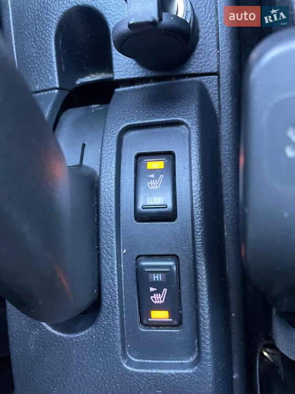 Хэтчбек Nissan TIIDA 2011 в Шептицькому