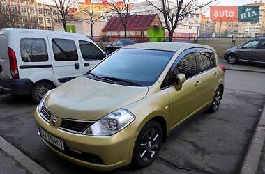 Хэтчбек Nissan TIIDA 2008 в Киеве