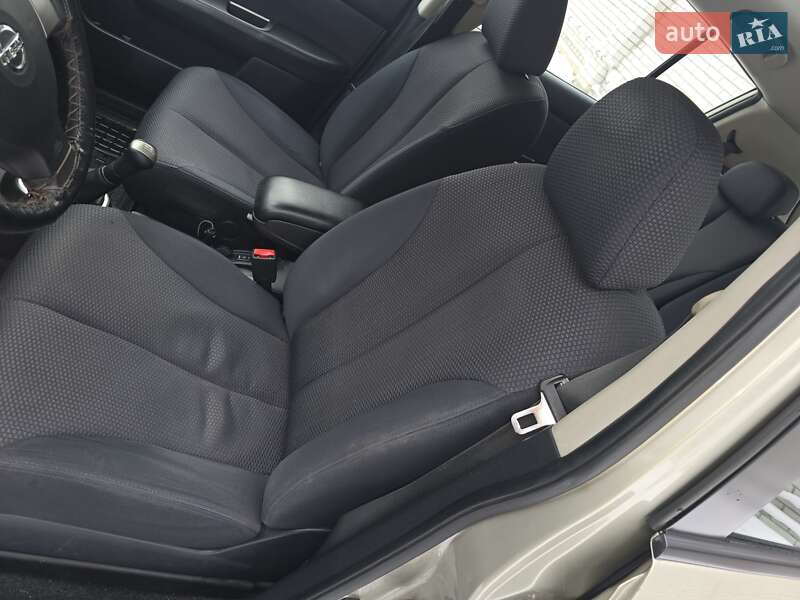 Хэтчбек Nissan TIIDA 2008 в Киеве фото 10 Хэтчбек Nissan TIIDA 2008 в Киеве