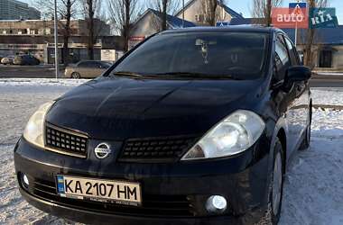 Хэтчбек Nissan TIIDA 2008 в Киеве
