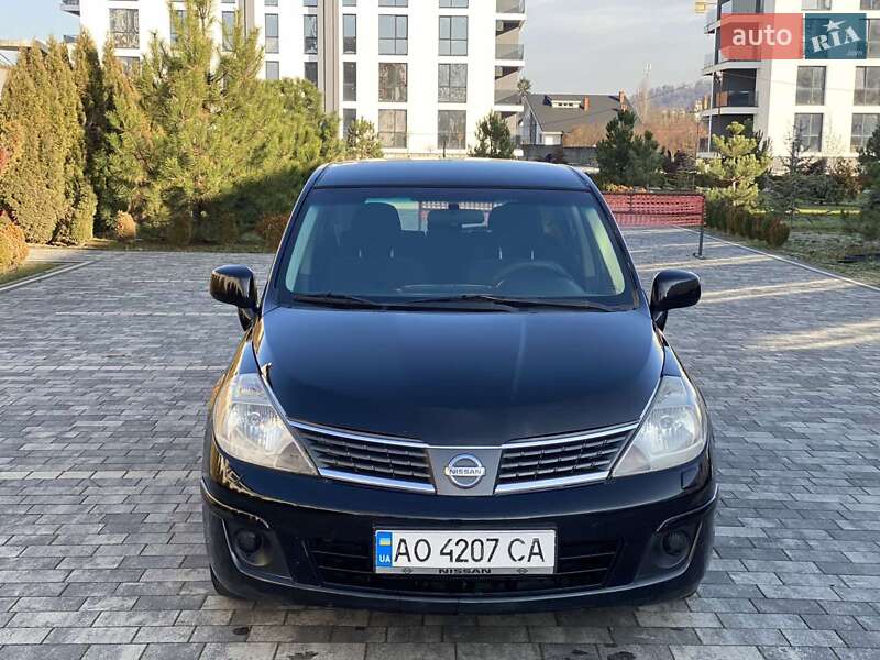 Nissan TIIDA 2008